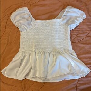 Suprelook- NWT - White smocked cap sleeve crop top - Large. In good condition.